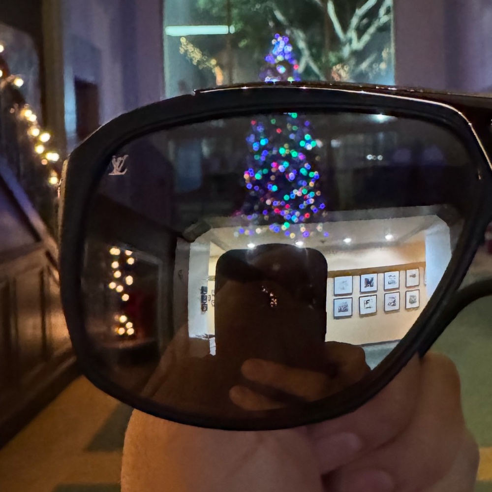 Louis Vuitton sunglasses z0843w931 - Picture 11 of 12